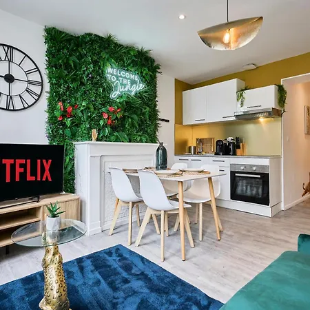 Jungle Club - Netflix - Hyper-centre *