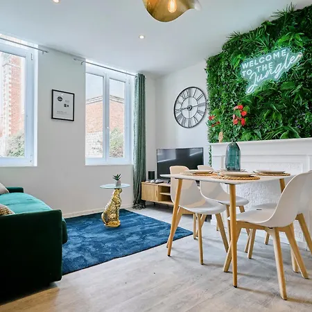 Le Jungle Club - Les Demeures D'adrien * Carvin